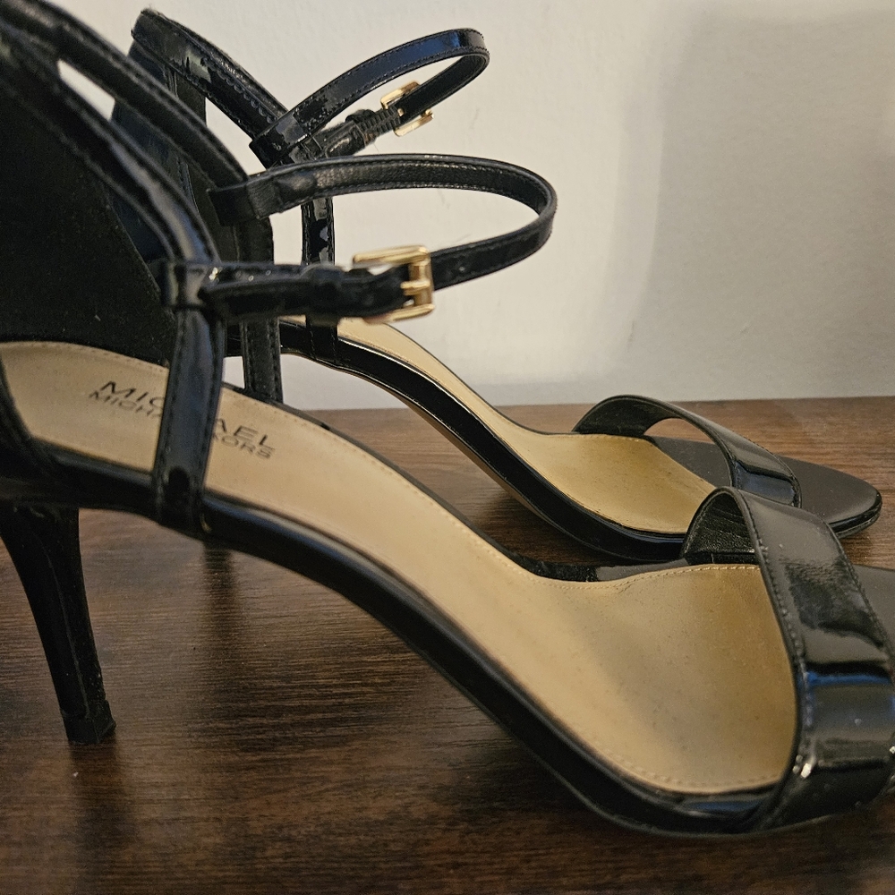 MK patent leather heels no box